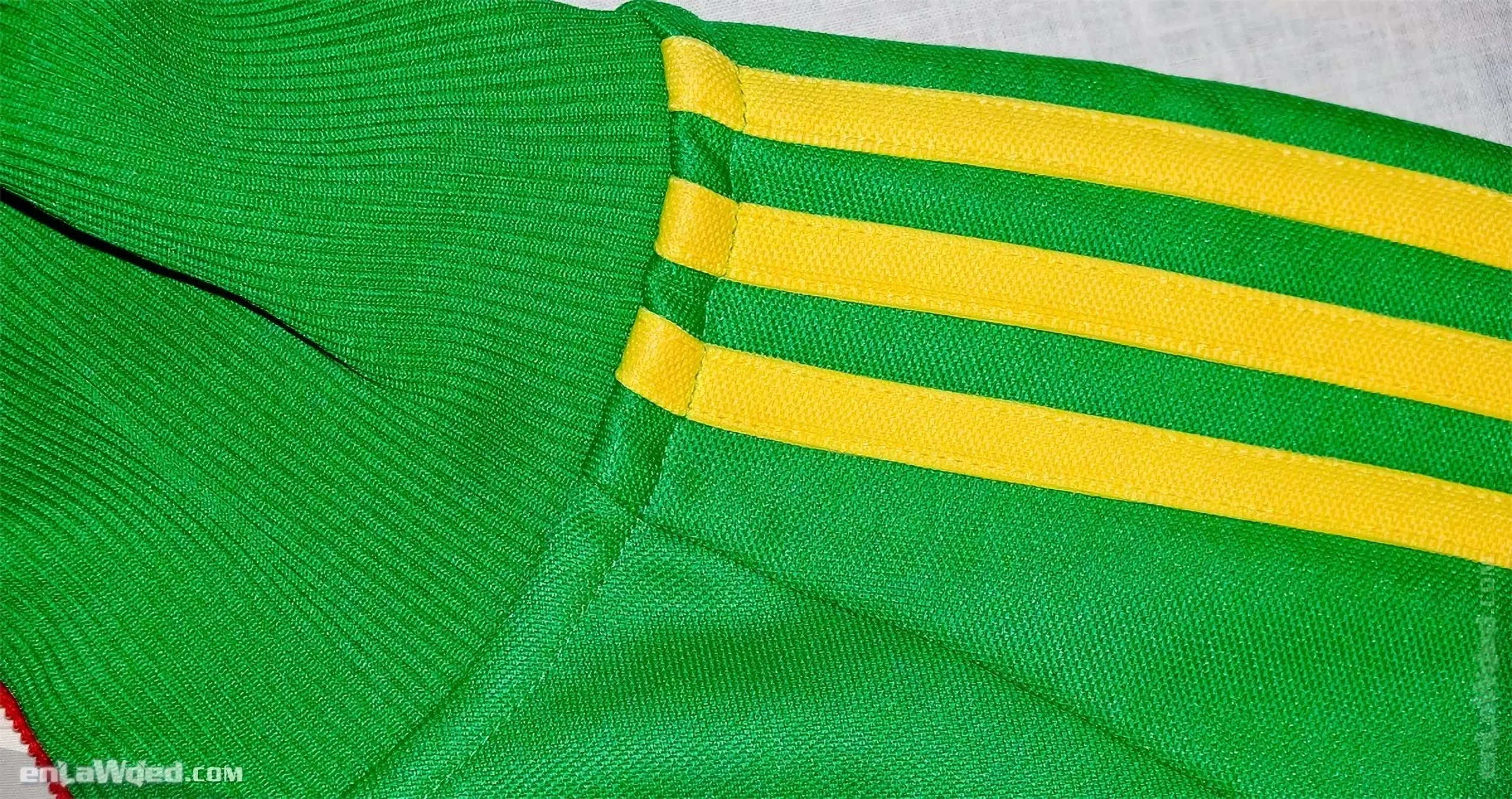 View on the beginning of the yellow 3-stripes from the green collar of the Ethiopian jacket