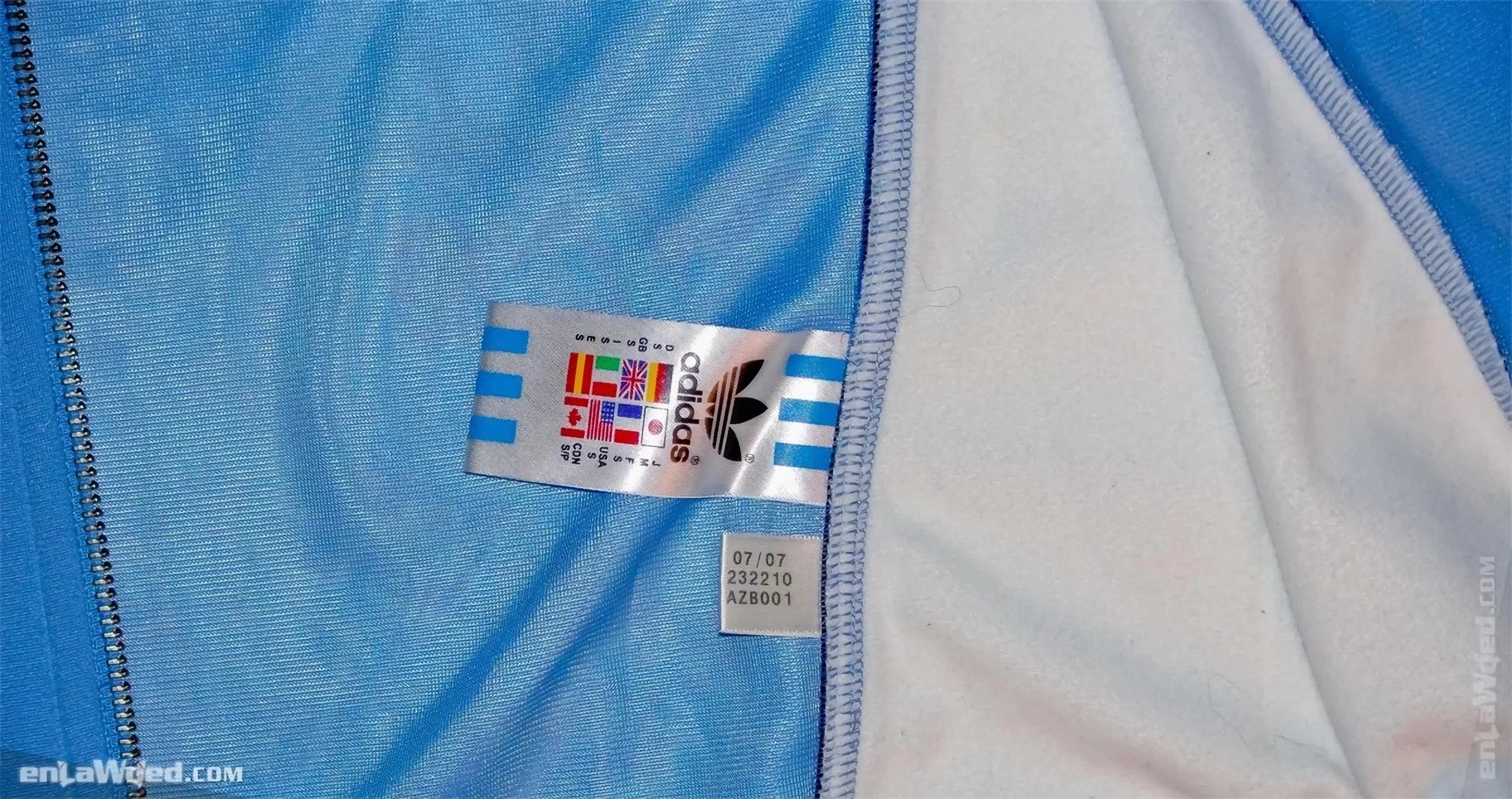 Adidas tag of the Philadelphia jacket, with the month and year of fabrication: 07/2007
