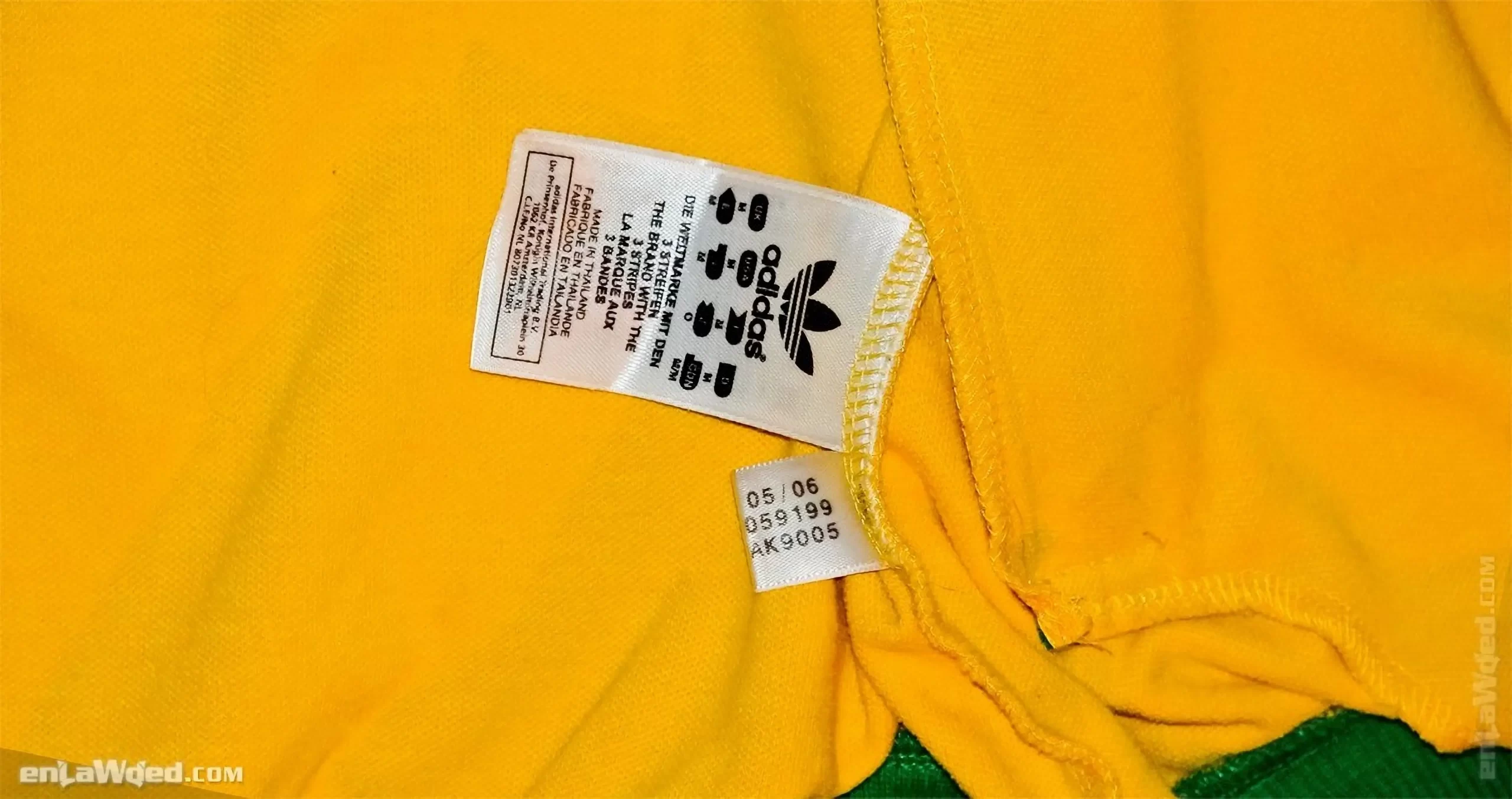 Adidas tag of the Rio jacket, with the month and year of fabrication: 05/2006
