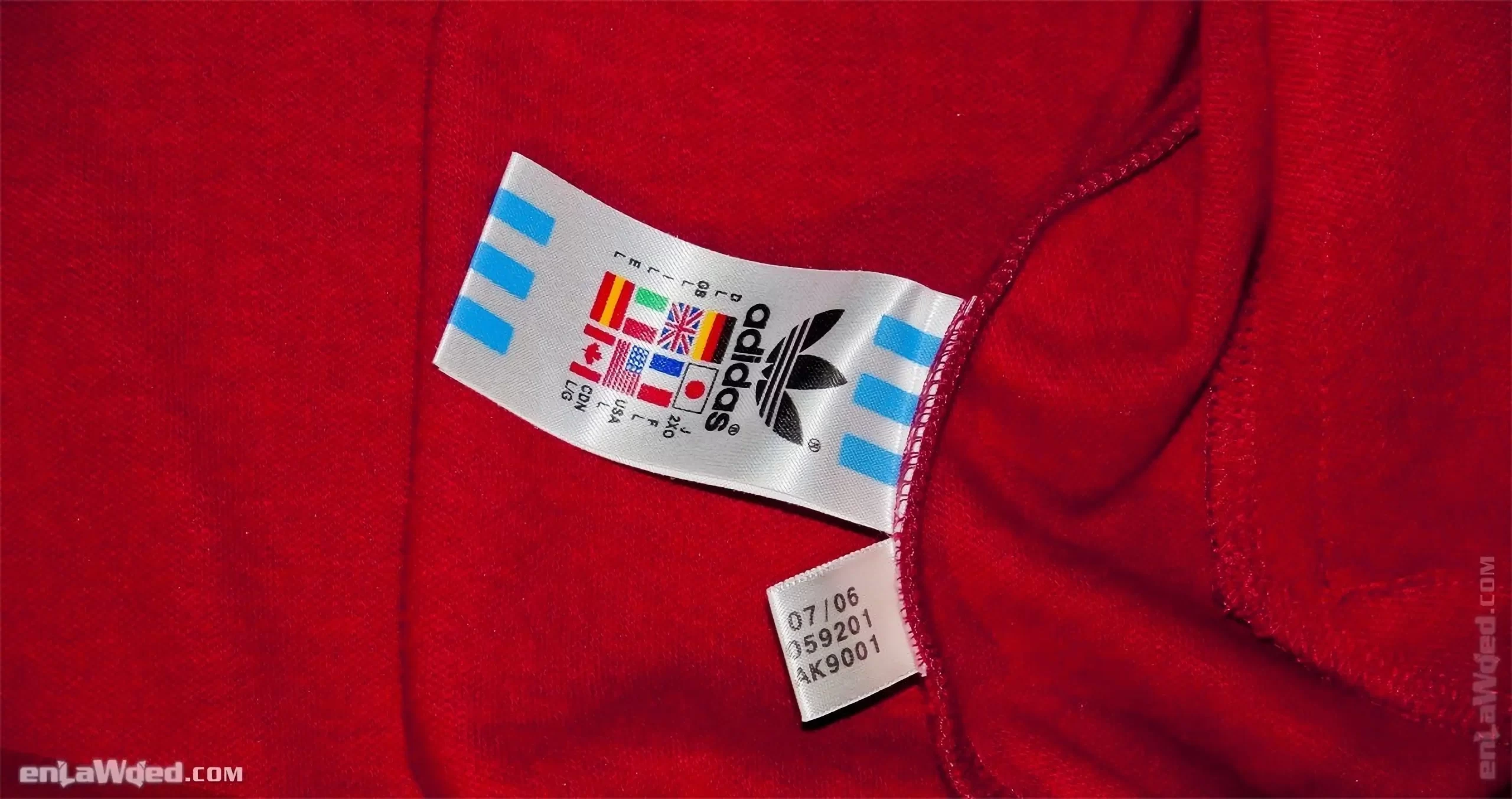 Adidas tag of the Barcelona jacket, with the month and year of fabrication: 07/2006