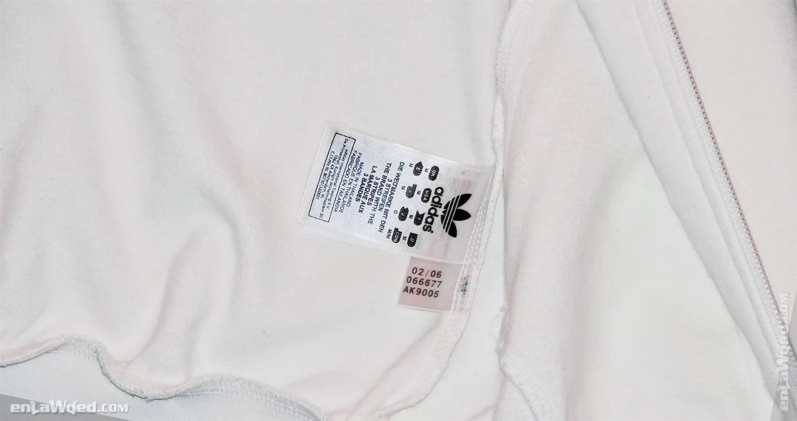 Adidas tag of the Italia 82 jacket, with the month and year of fabrication: 02/2006