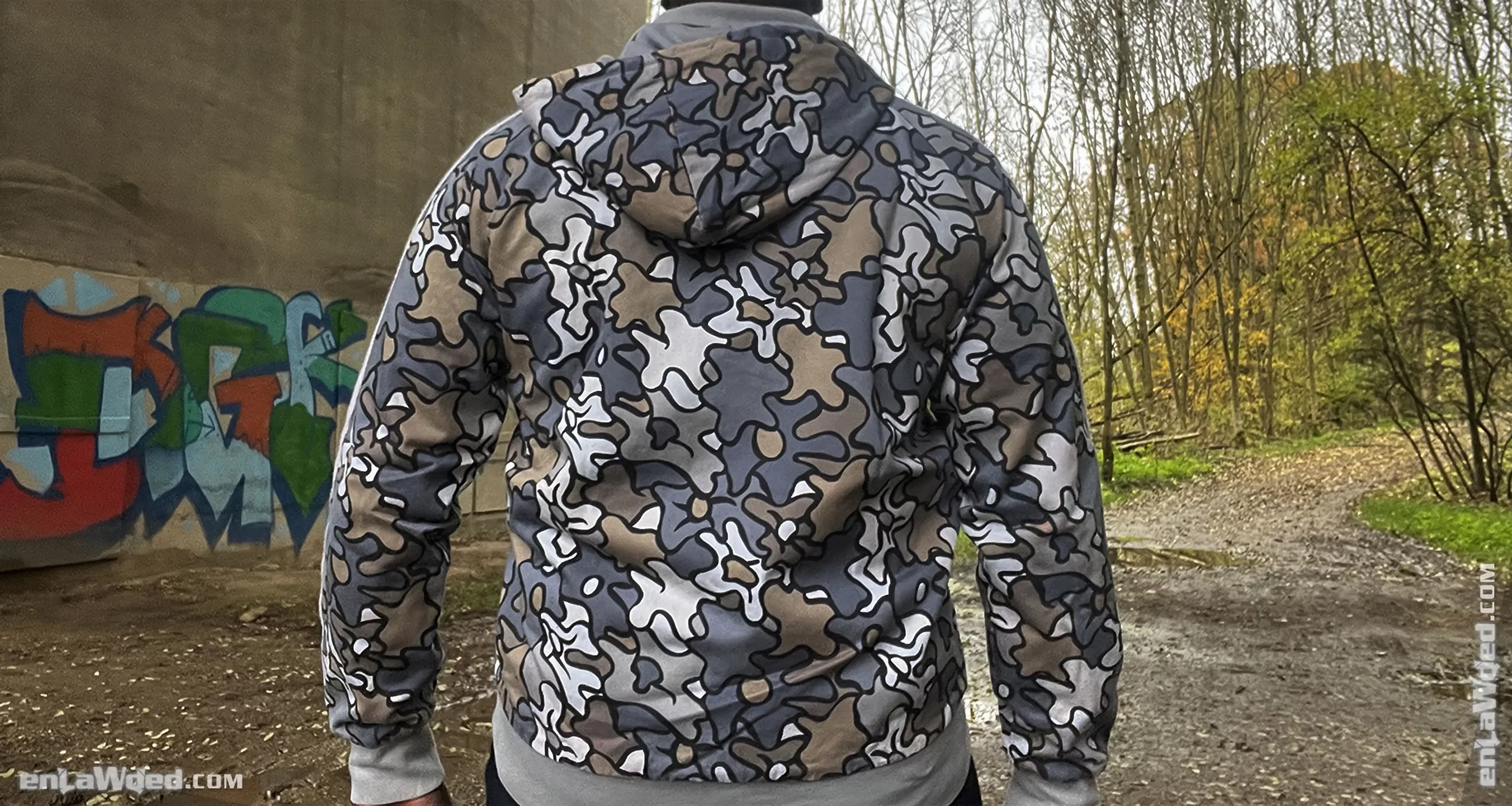 Men’s 2008 Adidas Originals Silver Safety Camo Track Top: Improved (EnLawded.com file #lp1nlg1z1261146oldrr84oeh)